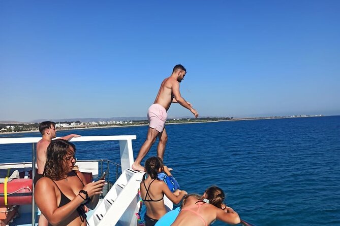 90-Minutes Glass Bottom Trip With Quick Dip - Key points to know before you book