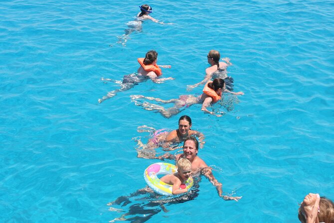 APHRODITE II -LAZY DAY CRUISE-BLUE LAGOON,TURTLE COVE, with LUNCH - Blue Lagoon: the first serious swim