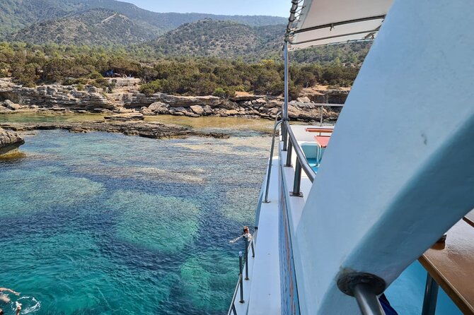 Demetris Chara Boat/Blue Lagoon boat trips with BBQ and SLIDE - Drinks, cocktails, and the onboard atmosphere