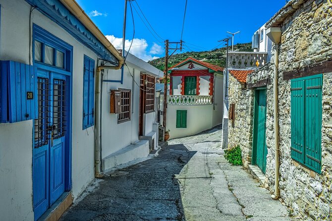 Full Day Tour in Troodos Mountains: Villages & Waterfalls - Lunch and mountain time in Pano Platres