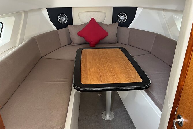 Luxury Private Charter on a Karnic SL800 to Blue Lagoon & more... - What the Karnic SL800 adds to the trip