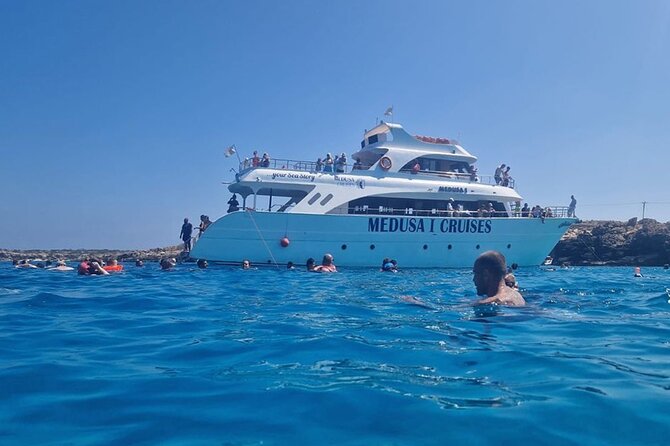 Medusa Cruises: 4-Hour Turtle Chill-Out Cruise / Lunch – Protaras - Food, drinks, music, and the onboard mood