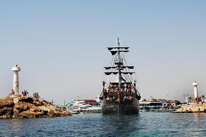 Mega Day Black Pearl Cruise from Protaras - Lunch keeps the schedule simple