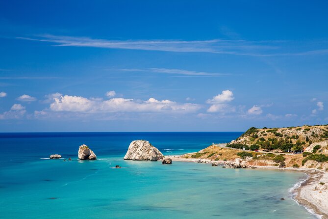Pafos and Kourion Coach Excursion in Italian - What the coach format means for your day