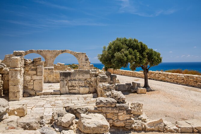 Pafos and Kourion Coach Excursion in Italian - Practical tips for a smoother day