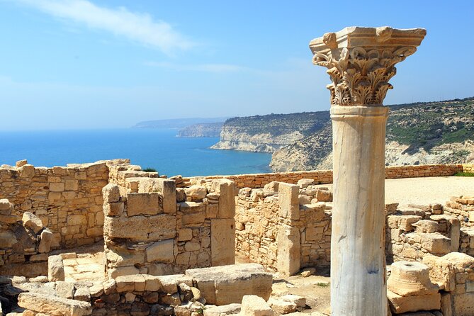 Pafos and Kourion Coach Excursion in Italian - Two hours at Paphos Harbour