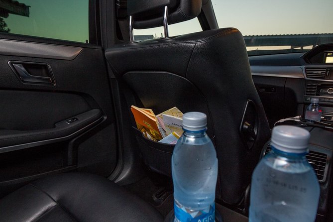 Private Transfer: Larnaca Airport to Ayia Napa with return 1-14 pax - Flight monitoring helps when plans change