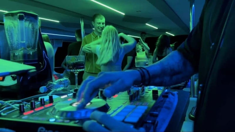 Protaras: 80s and 90s Sunset Cruise with Cypriot Dinner & DJ - A proper Cypriot dinner on board