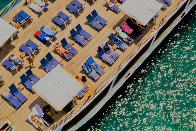 Wave Dancer Sunset BBQ Cruise - Who will enjoy this cruise most?
